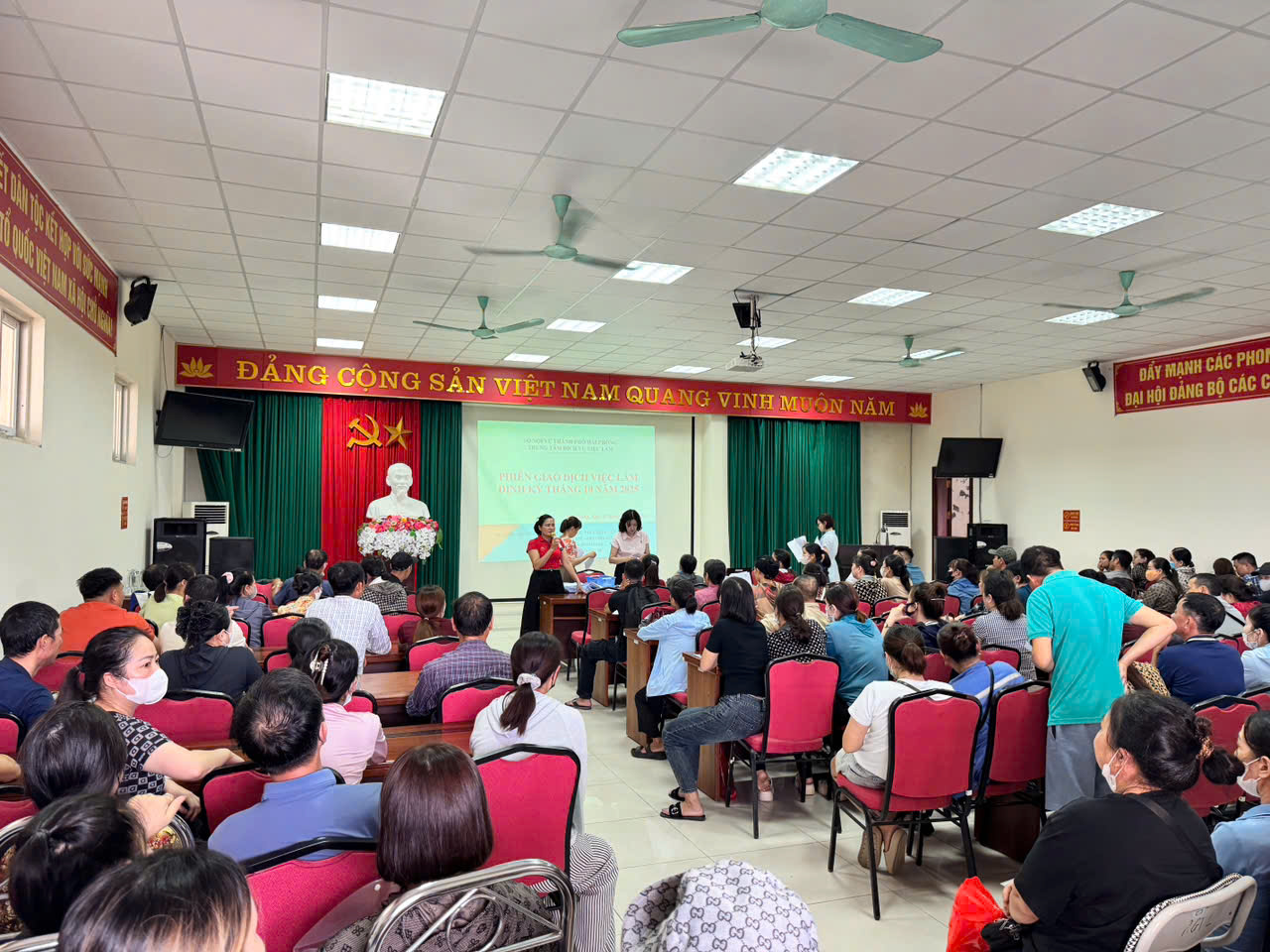 Phiên Giao dịch việc làm định kỳ ngày 13/10/2025