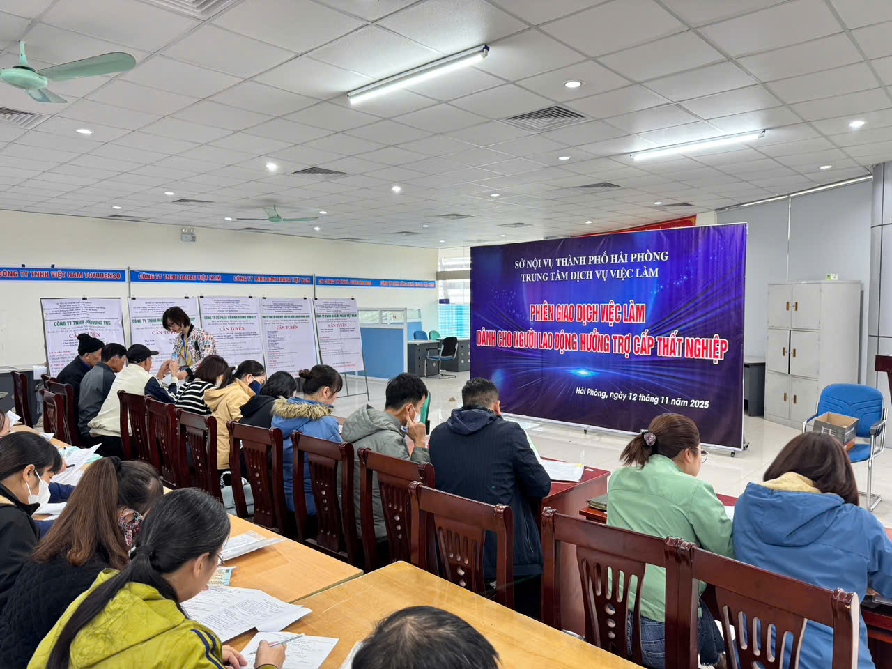 Phiên giao dịch việc làm  dành cho người lao động hưởng trợ cấp thất nghiệp