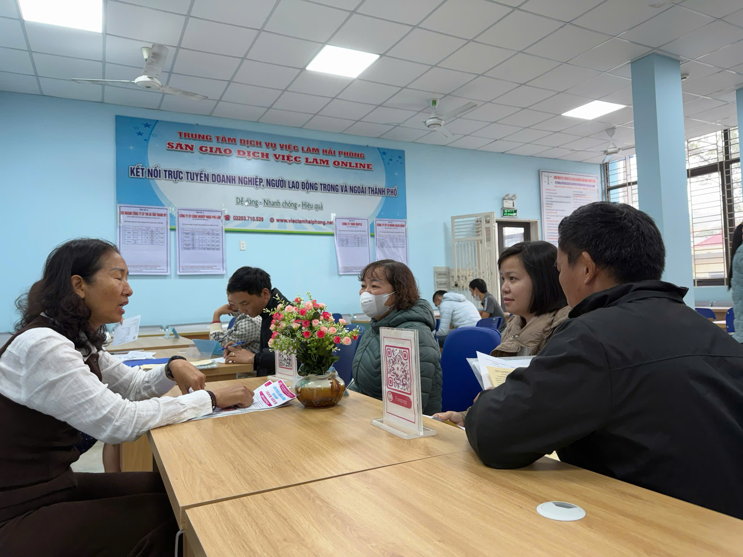 Phiên Giao Dịch Việc Làm 01/12/2025: Khởi Tạo Giá Trị Mới Cho Người Lao Động Trong Kỷ Nguyên Số